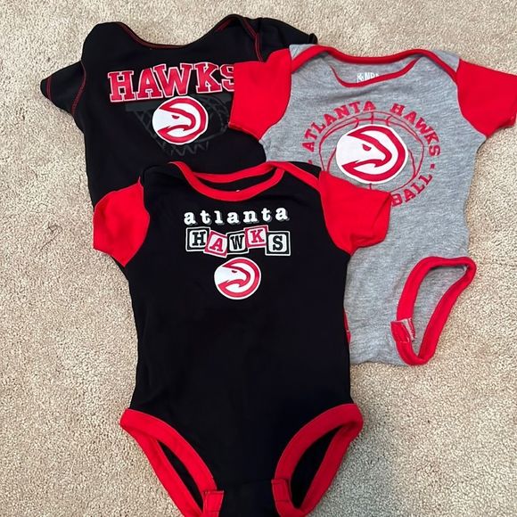Atlanta Hawks 3/6 Month Onesies - Picture 1 of 2